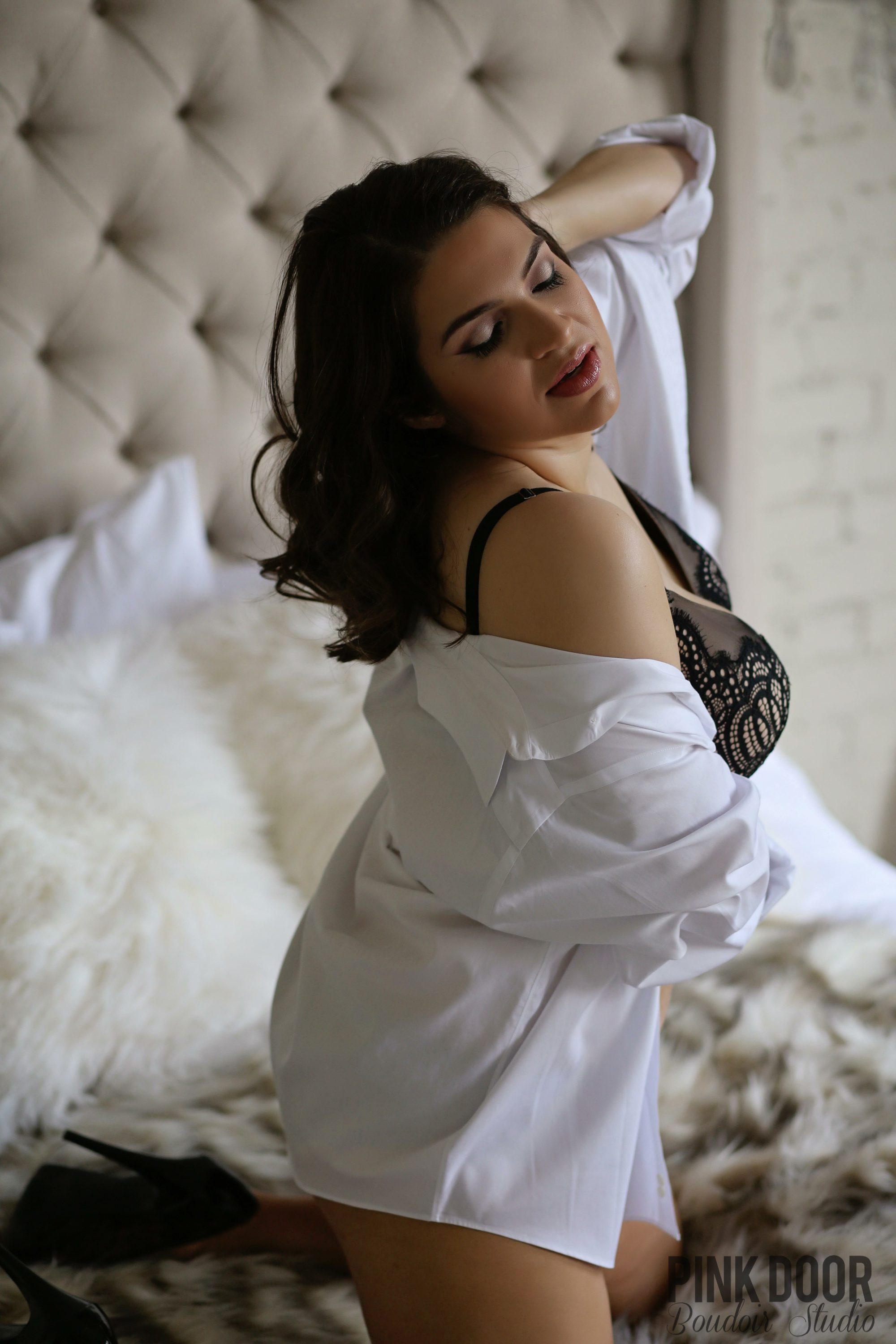 https://pinkdoorboudoir.com/wp-content/uploads/2017/06/01-7721-post/TexasBoudoirPhotographerDallas-9.jpg